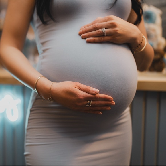 Bumpsuit Maternity Dress - Picture 3 of 7